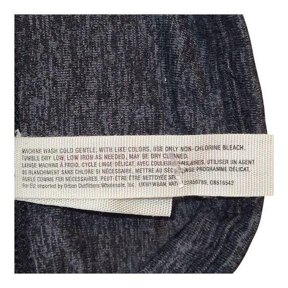 NEW Free People Movement Medium Gray Black Cropped Leggings Cutouts Athleisure - Picture 13 of 13